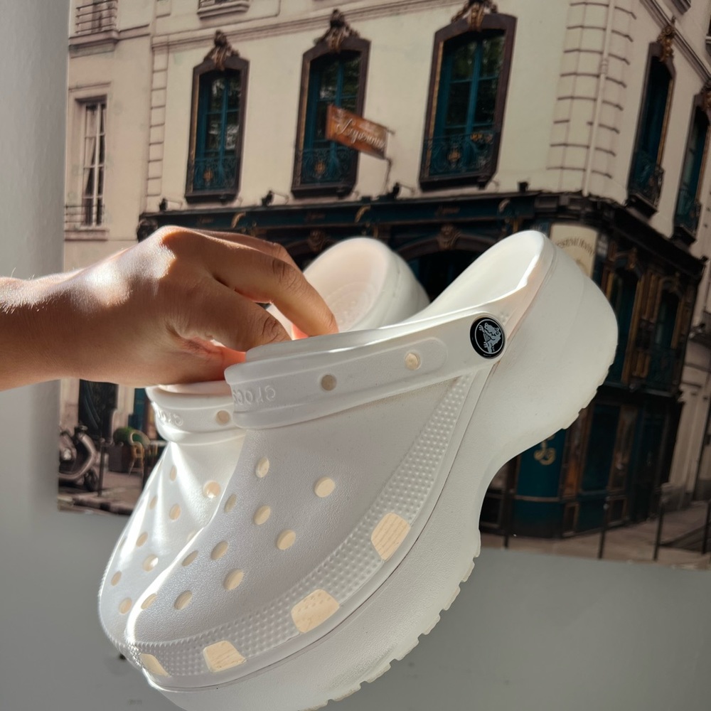 Platform crocs